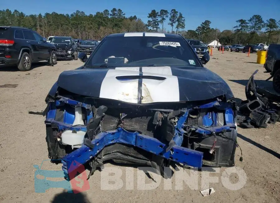 2C3CDXCT4LH181446 Photo# 5