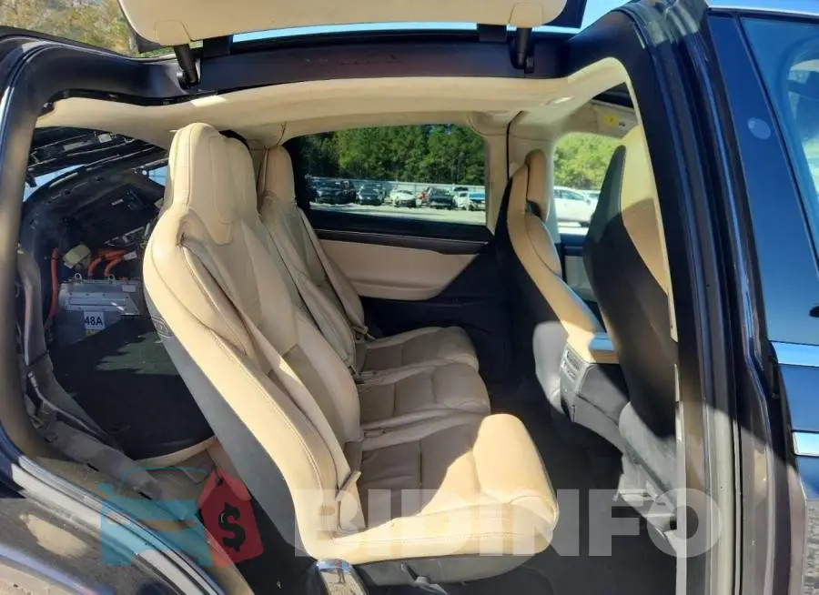 5YJXCAE46HF045190 Photo# 10