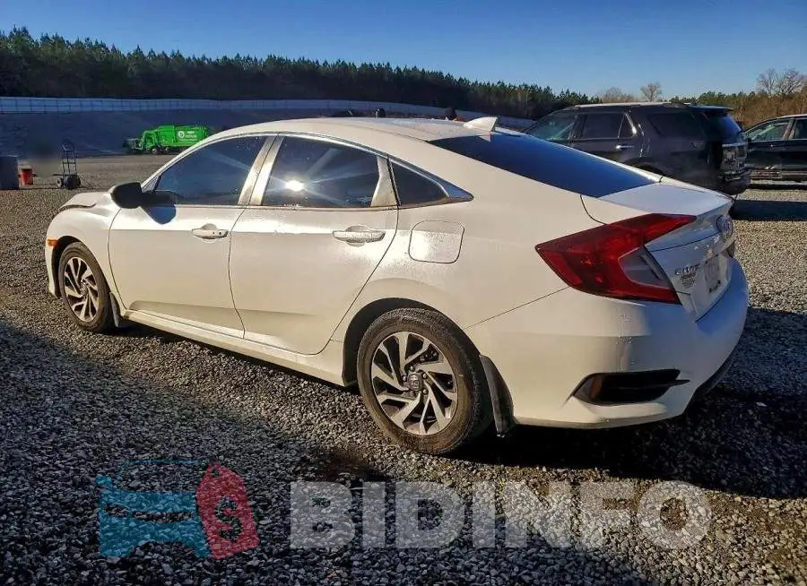 19XFC2F77JE038643 Photo# 2