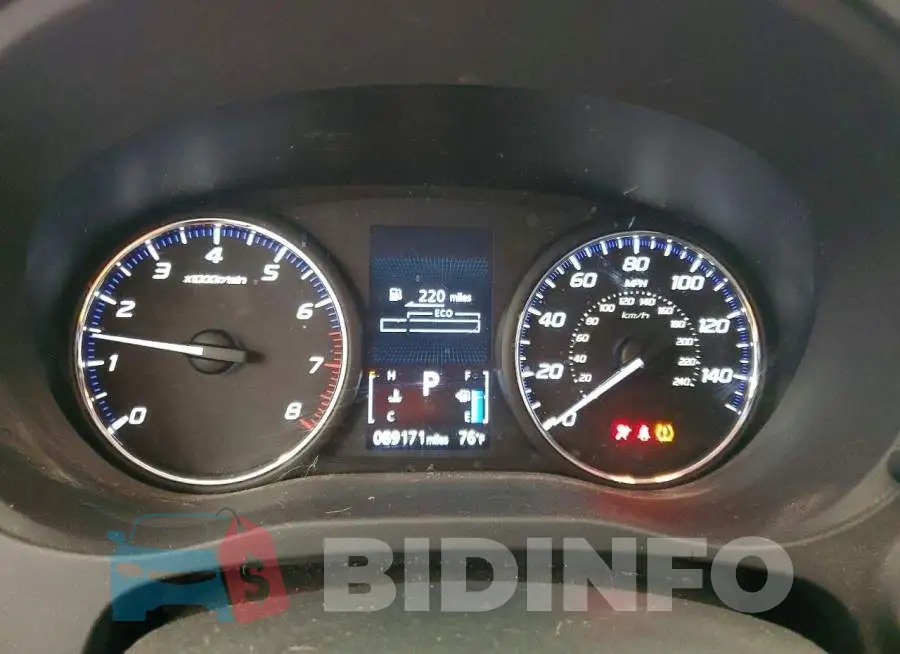 JA4AD2A31JZ066013 Photo# 9