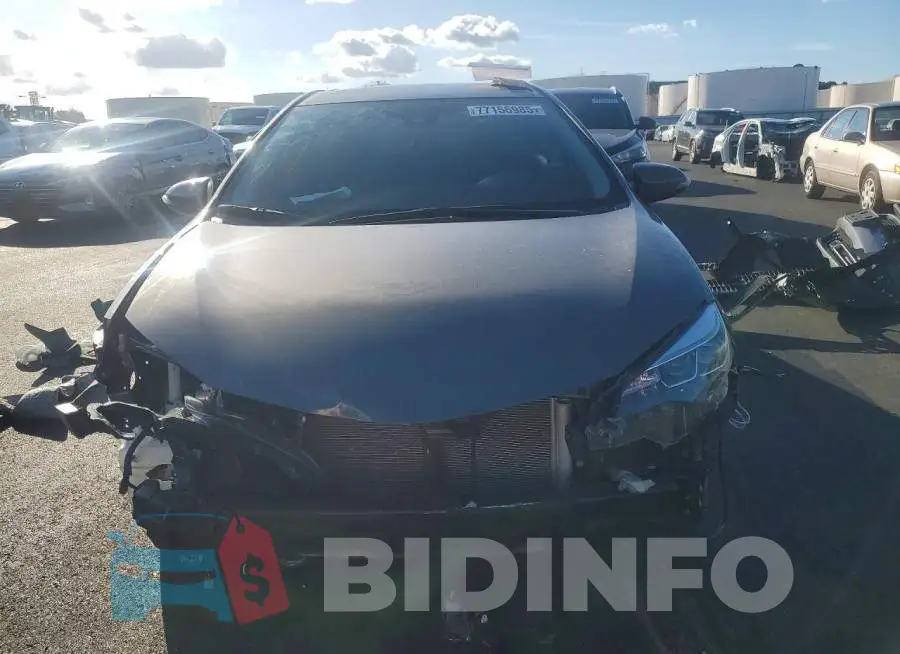 2T1BURHE4JC991874 Photo# 5