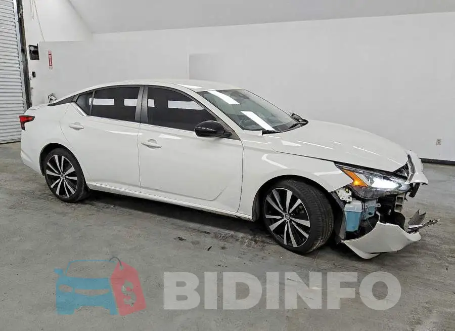 1N4BL4CV1NN386684 Photo# 4