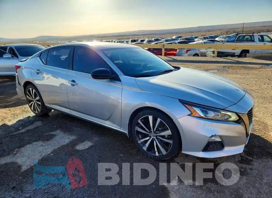 1N4BL4CV5LN315095 Photo# 4