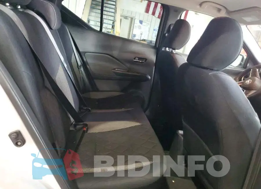 3N1CP5CU8JL516389 Photo# 11