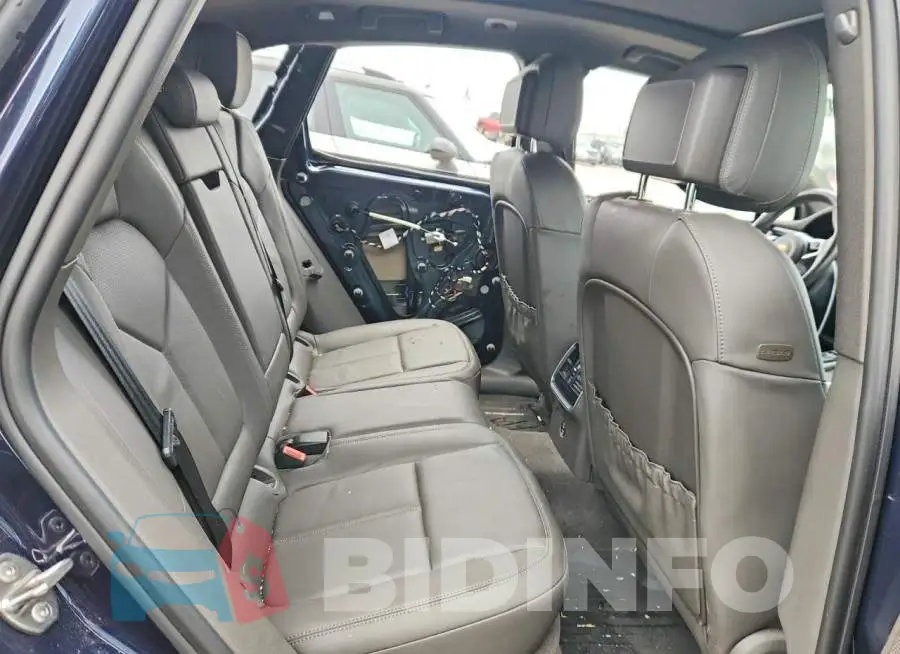 WP1AA2A50MLB17524 Photo# 10