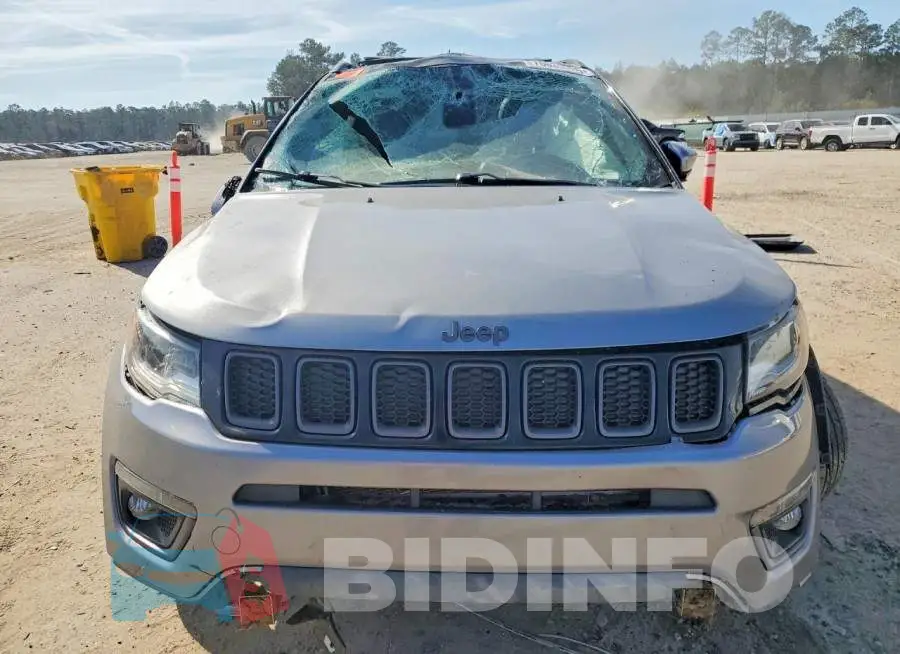 3C4NJDCB2LT151825 Photo# 5