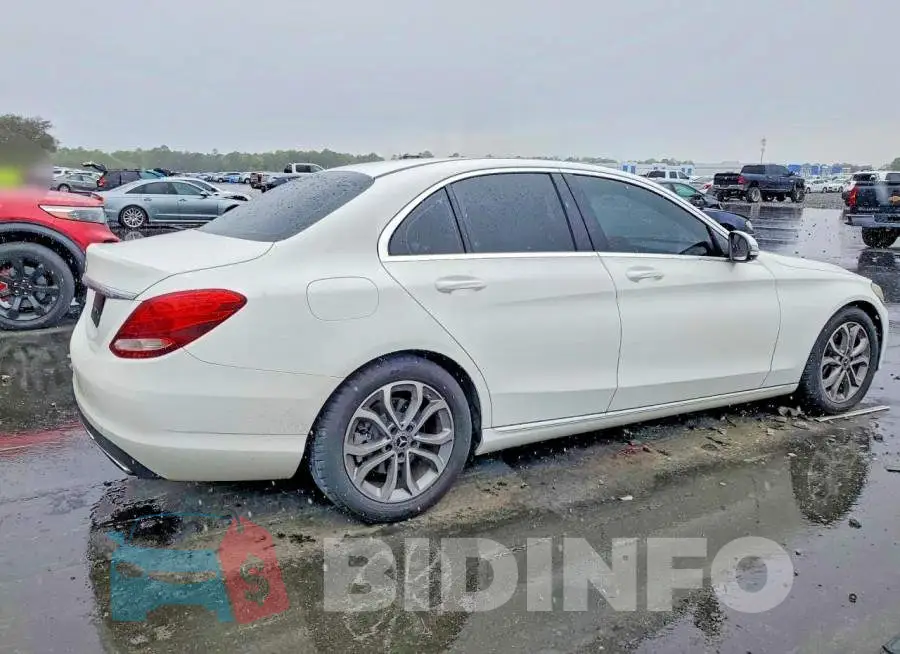 55SWF4JB2JU238840 Photo# 3