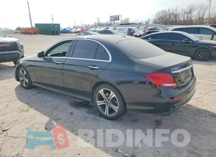 WDDZF4JB9JA475435 Photo# 2