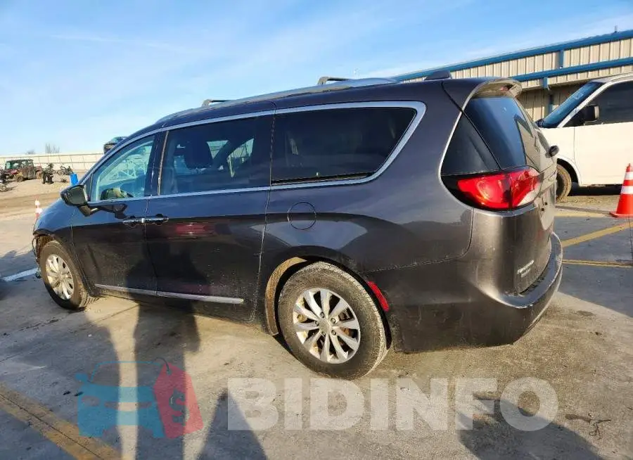 2C4RC1BG7JR252933 Photo# 2