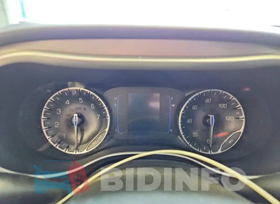 2C4RC1DG0LR151538 Photo# 9