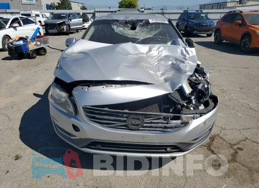 LYV402HK2HB151343 Photo# 5
