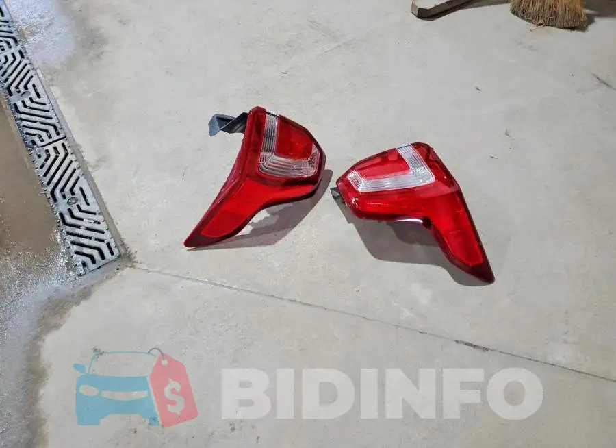 1FM5K8D84JGC79892 Photo# 13