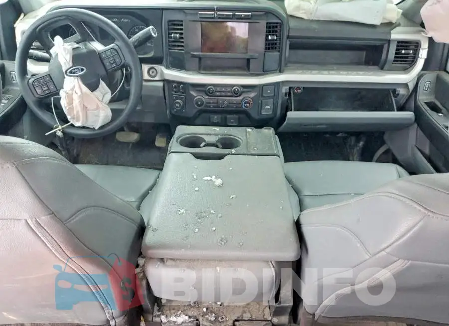 1FT8W3BA2PED56973 Photo# 8