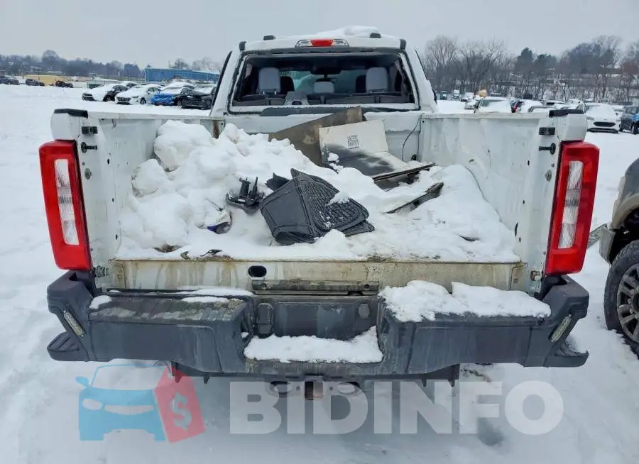 1FT8W3BA2PED56973 Photo# 6