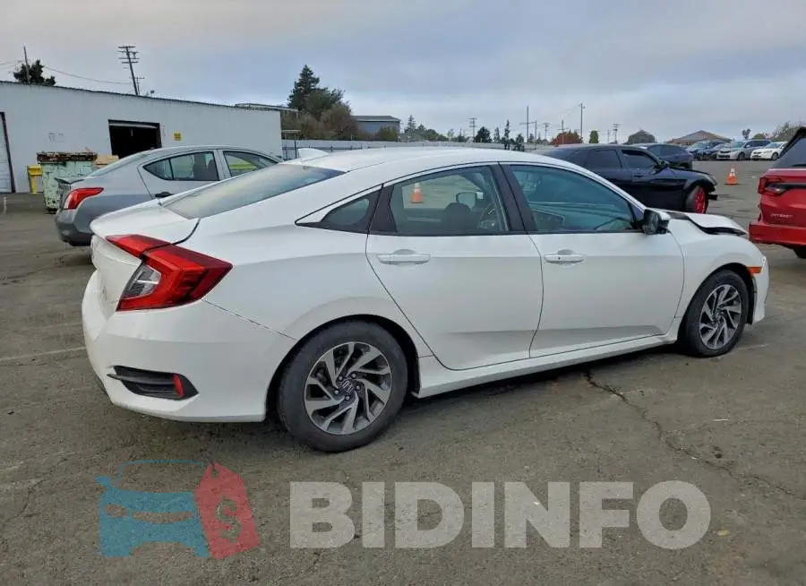 19XFC2F72HE231907 Photo# 3