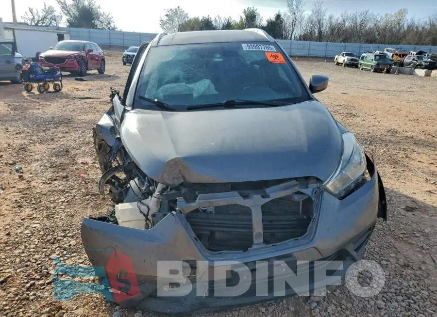 3N1CP5CU2JL501886 Photo# 5