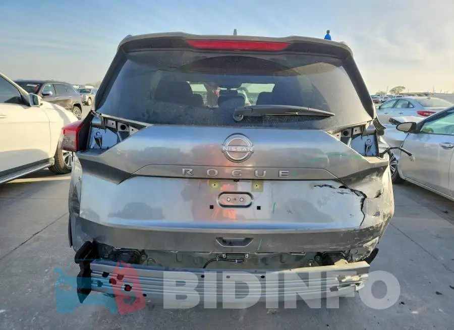JN8BT3BA9SW010747 Photo# 6