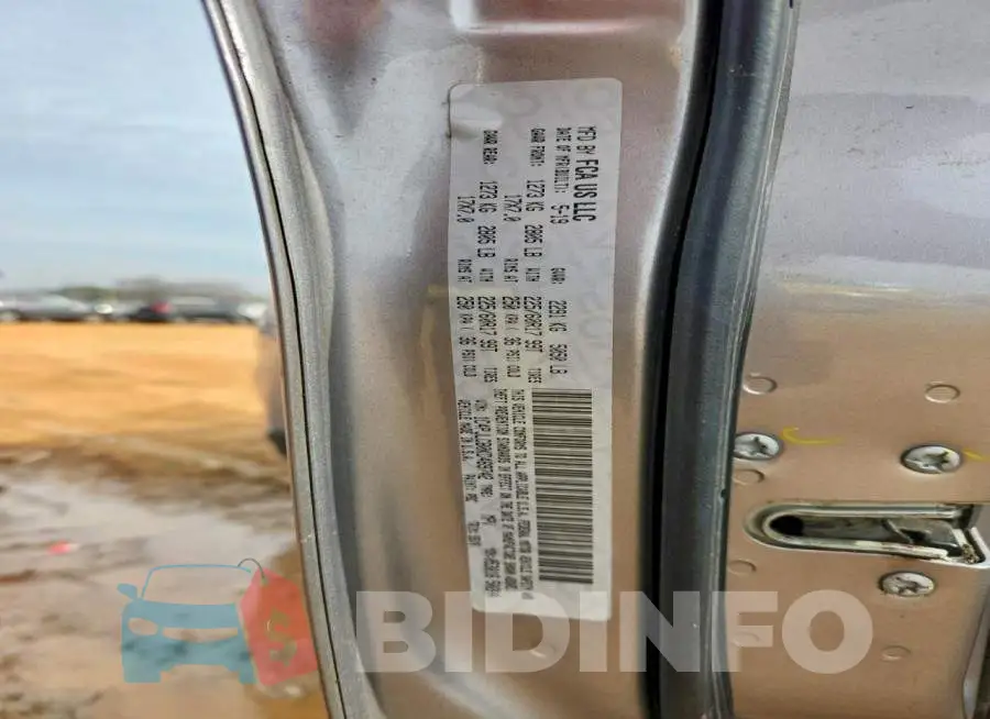 1C4PJLCB0KD469742 Photo# 13