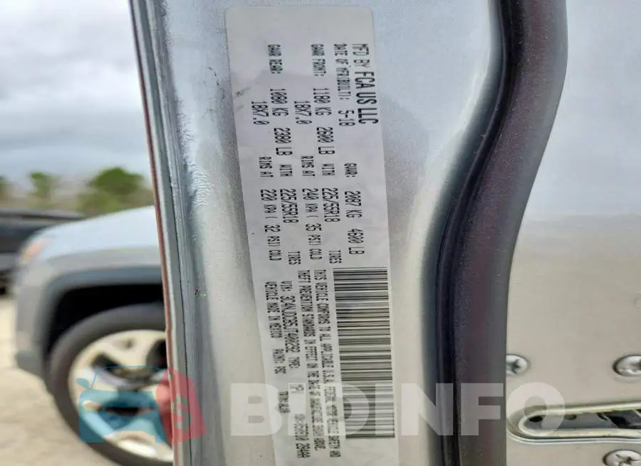 3C4NJDCB5JT400292 Photo# 13
