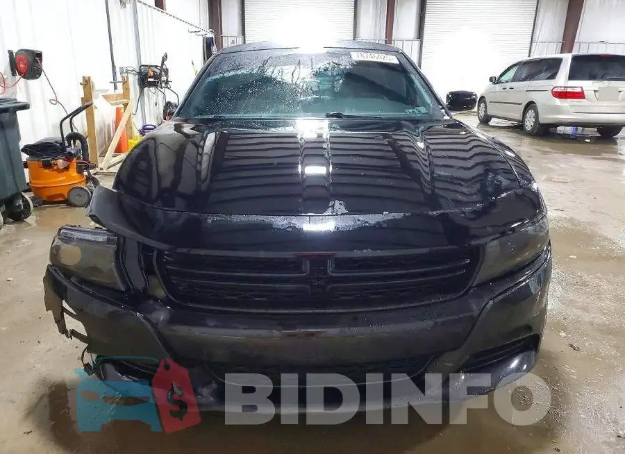 2C3CDXJG6HH612480 Photo# 5