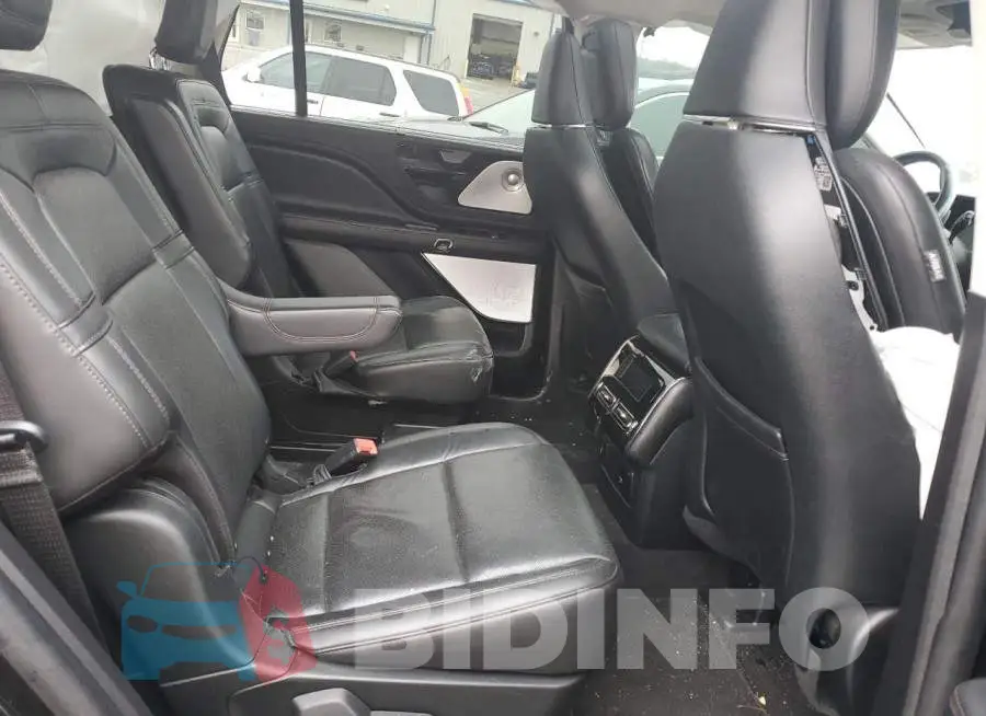 5LM5J7XC0PGL00126 Photo# 11