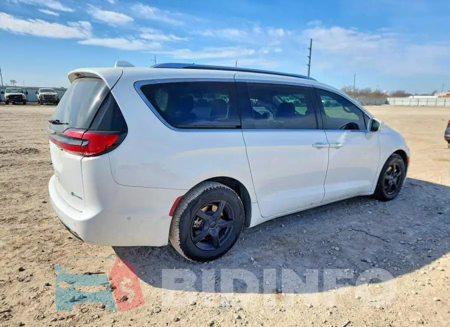 2C4RC1L75MR597042 Photo# 3