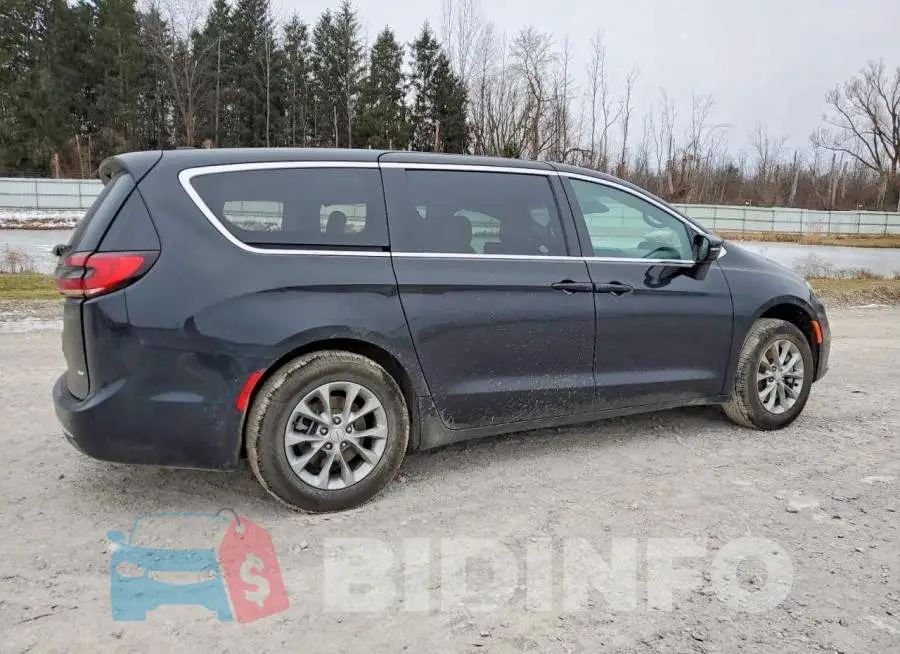 2C4RC3BG7TR166908 Photo# 3