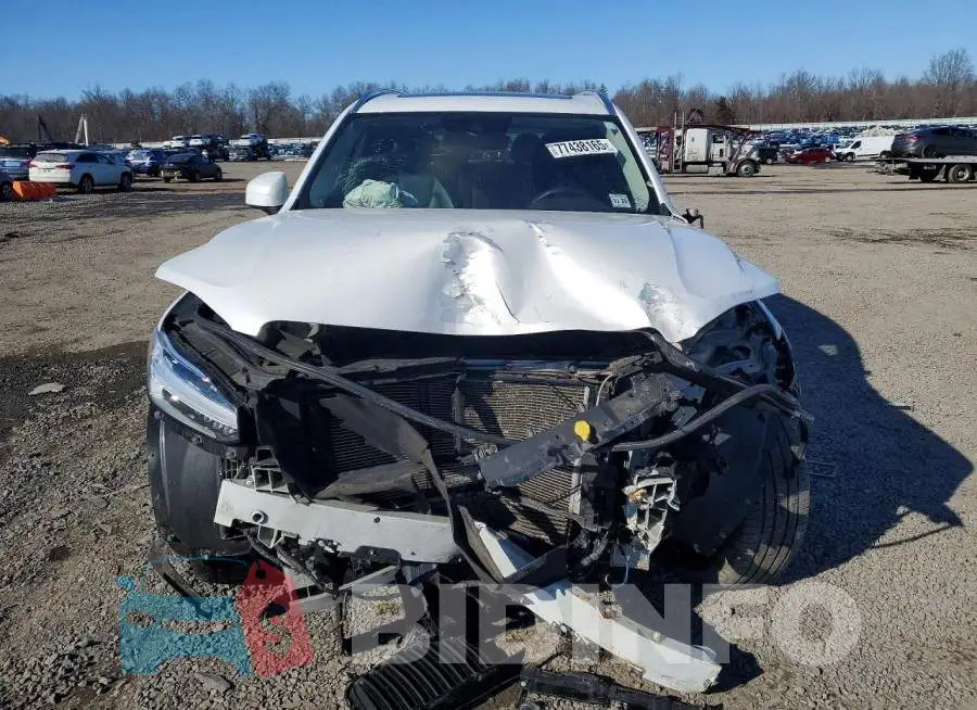 YV4102PK3L1559383 Photo# 5