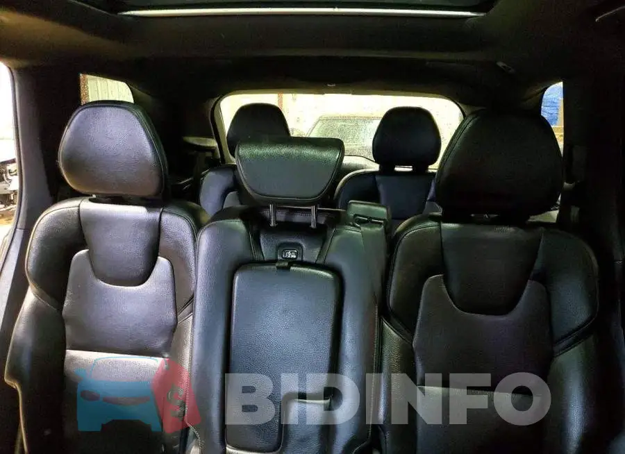 YV4A22PK5J1327987 Photo# 10