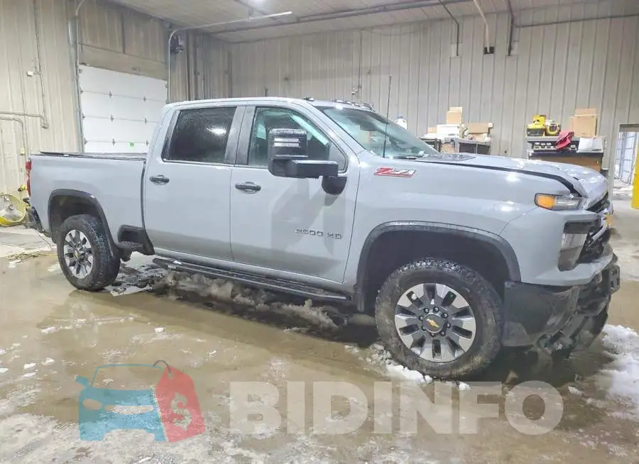 2GC4KME74S1141668 Photo# 4