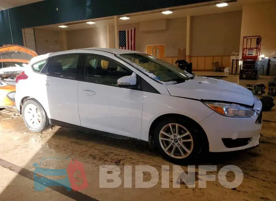 1FADP3K28HL335083 Photo# 4