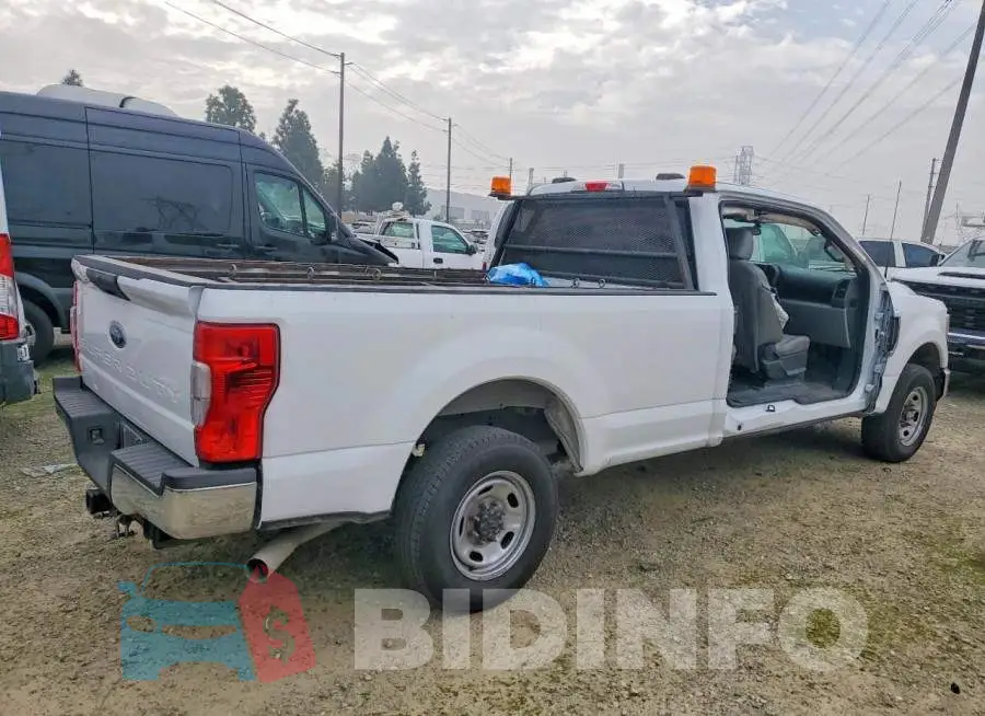 1FT7X2A67NED56805 Photo# 3