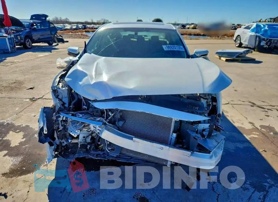 19XFC2F72HE030119 Photo# 5
