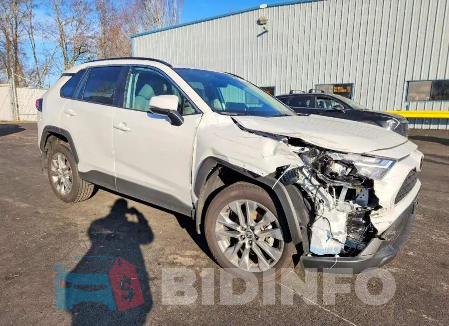 2T3A1RFV8SW557228 Photo# 4