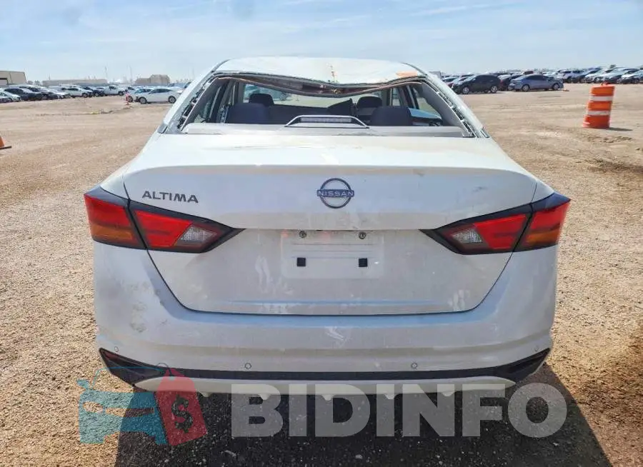 1N4BL4DV0SN372902 Photo# 6