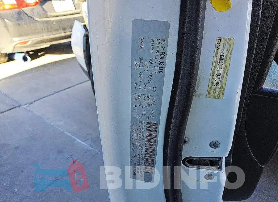 1C4NJCEB9HD160798 Photo# 8