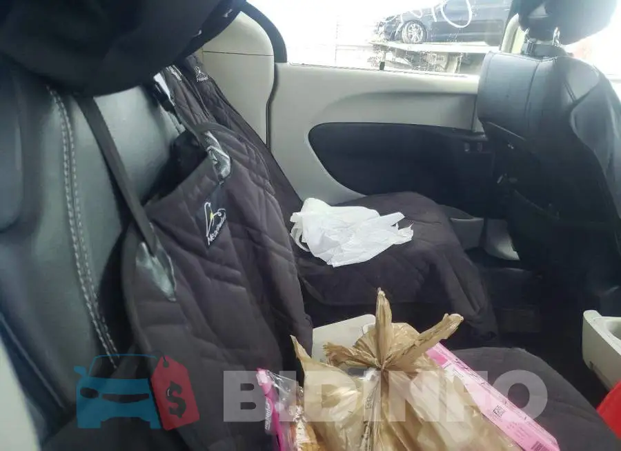 2C4RC1BGXNR150130 Photo# 10