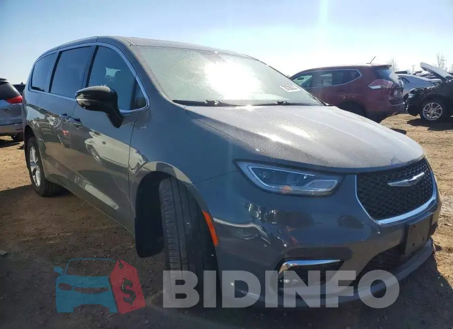 2C4RC3BG8SR523236 Photo# 4