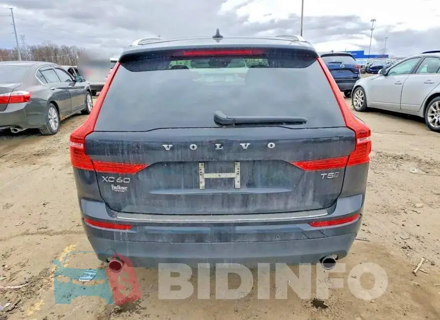 LYV102RK8JB073917 Photo# 6