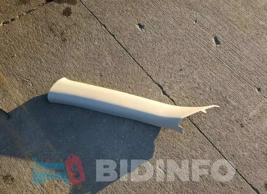 1GNSKJKC2JR132021 Photo# 13