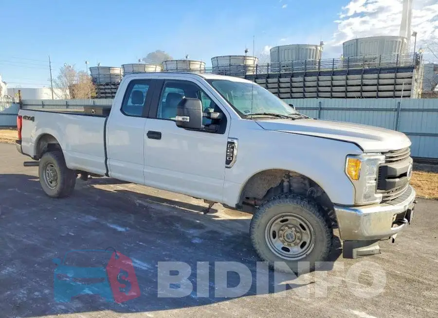 1FT7X2B68HEC46672 Photo# 4