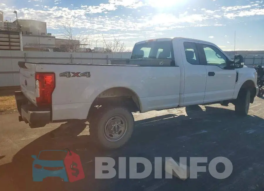1FT7X2B68HEC46672 Photo# 3