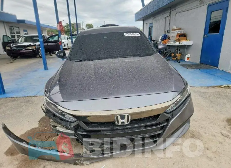 1HGCV2F35JA009821 Photo# 5