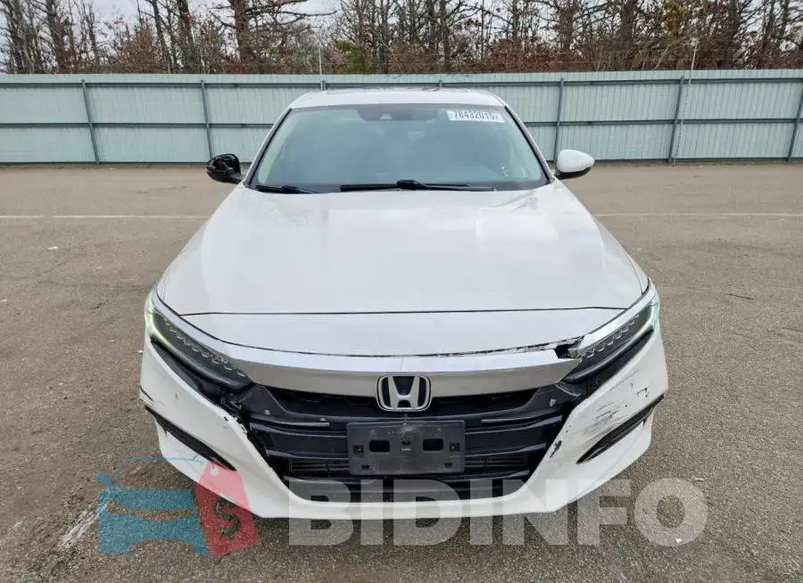1HGCV2F92JA003866 Photo# 5