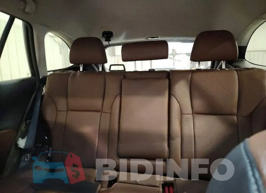 4S4BTGPD8N3283721 Photo# 10