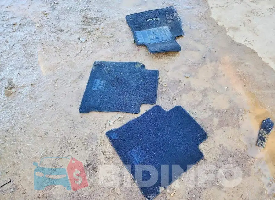 3N1CP5CU4JL527017 Photo# 13