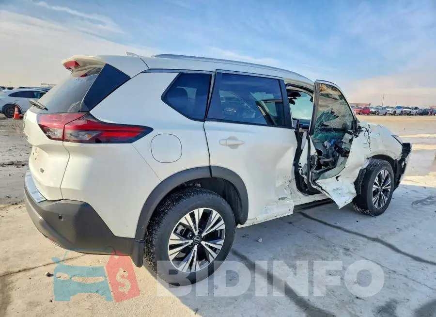 5N1BT3BA8PC810343 Photo# 3