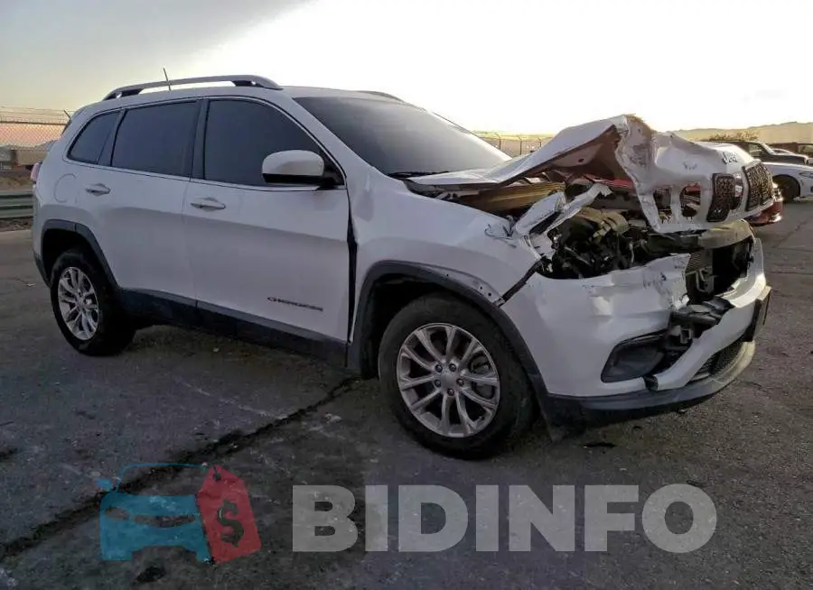 1C4PJLCB4KD377517 Photo# 4