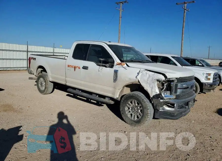 1FT7X2B66JED00069 Photo# 4