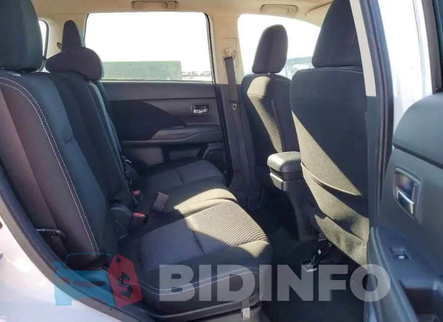 JA4AZ3A36JZ053748 Photo# 11